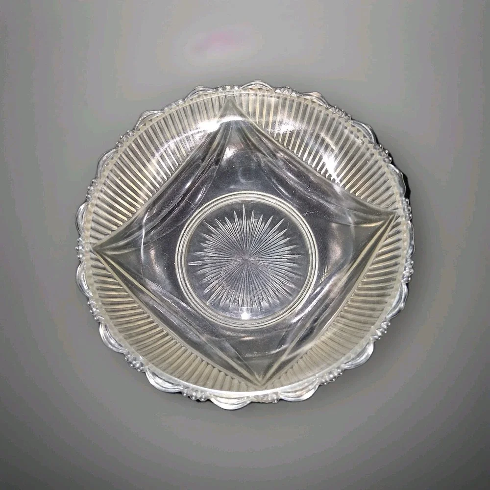 Starburst Elegant Fluted Edge Glass Bowl Ridged Sides 7.5